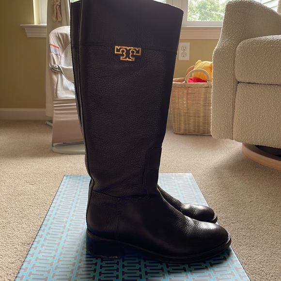 Tory Burch Joanna Riding Boot. Size 7. - Picture 2 of 9